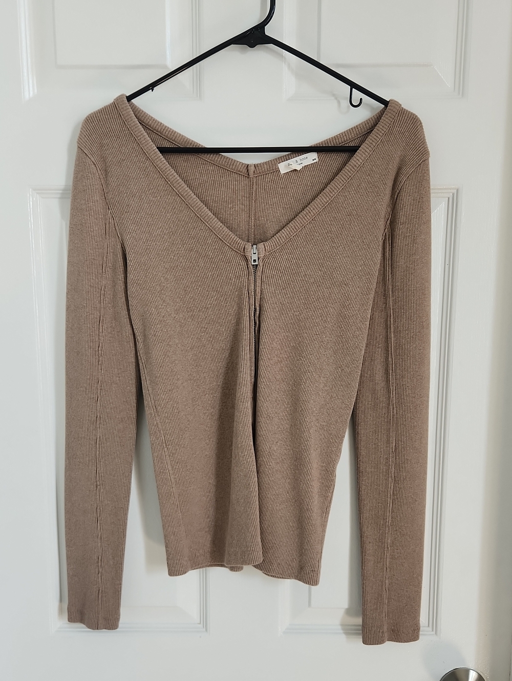 Rag & Bone Ribbed V-Neck Zip Front Women’s Top — Taupe